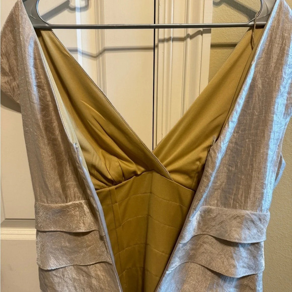 London Times Gold Scalloped Tiered Dress Sz 12 - Picture 4 of 9